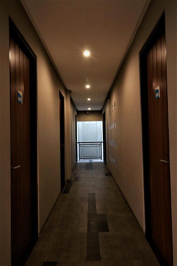 Хостел Bale Resident Джакарта Экстерьер фото